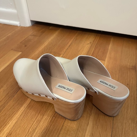 Steve Madden White Mules Sleek Minimalist Design - Picture 2 of 5